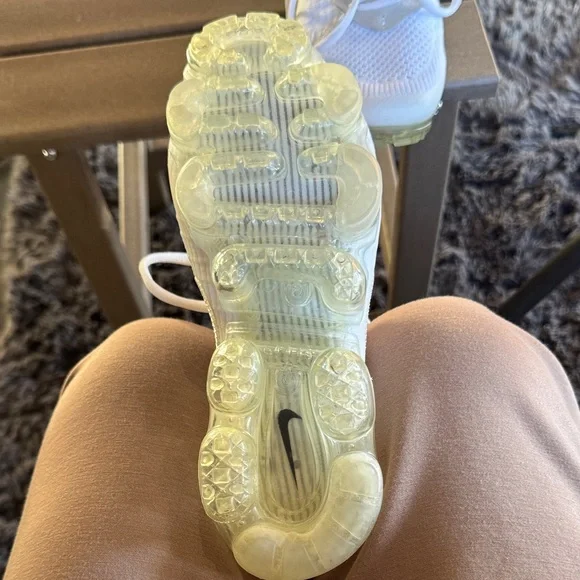 Nike White Air VaporMax with Translucent Soles display picture 1